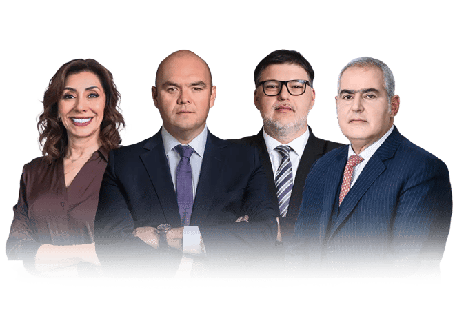 Carmen Gloria Arroyo, Ricardo Ibáñez, Mario Espinosa y Sabas Cahuán, abogados y socios Grupo Defensa.